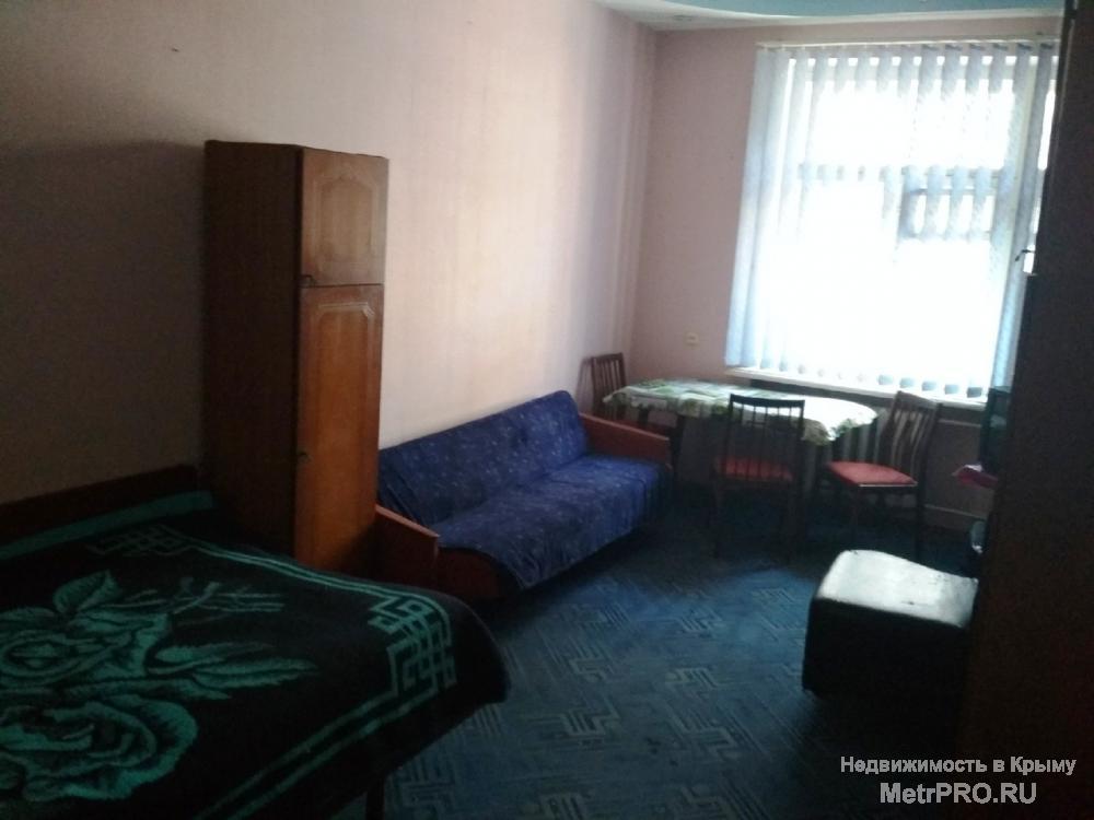 На улице Дроздова продается 2-х комнатная квартира в самом центре Севастополя (сталинский проект). Квартира находится... - 2