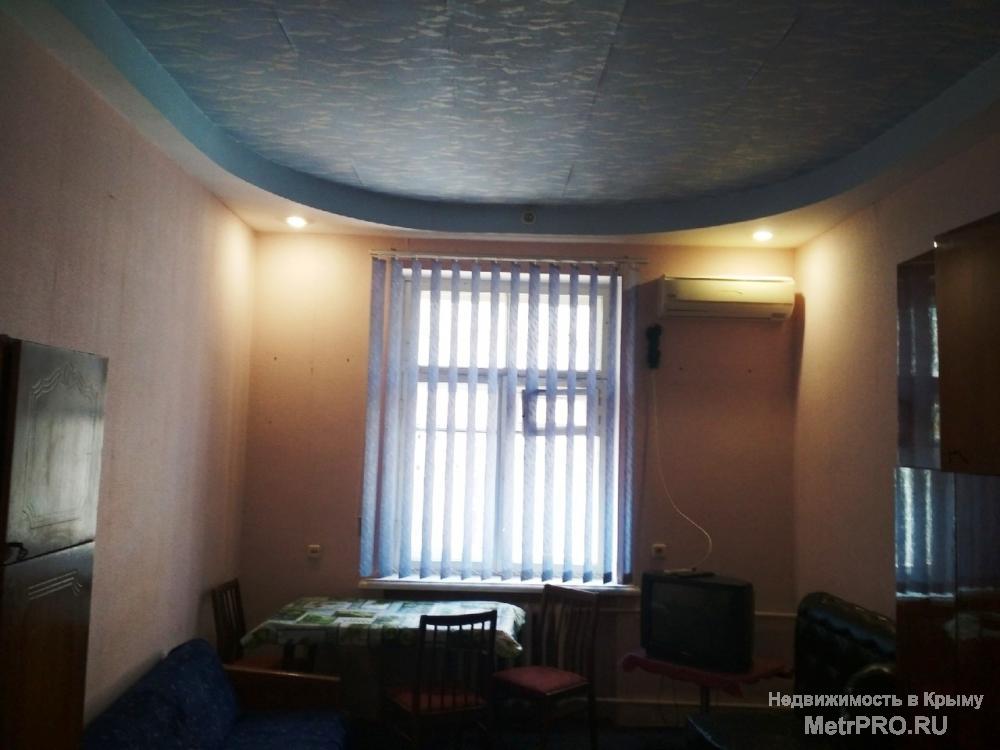 На улице Дроздова продается 2-х комнатная квартира в самом центре Севастополя (сталинский проект). Квартира находится... - 3