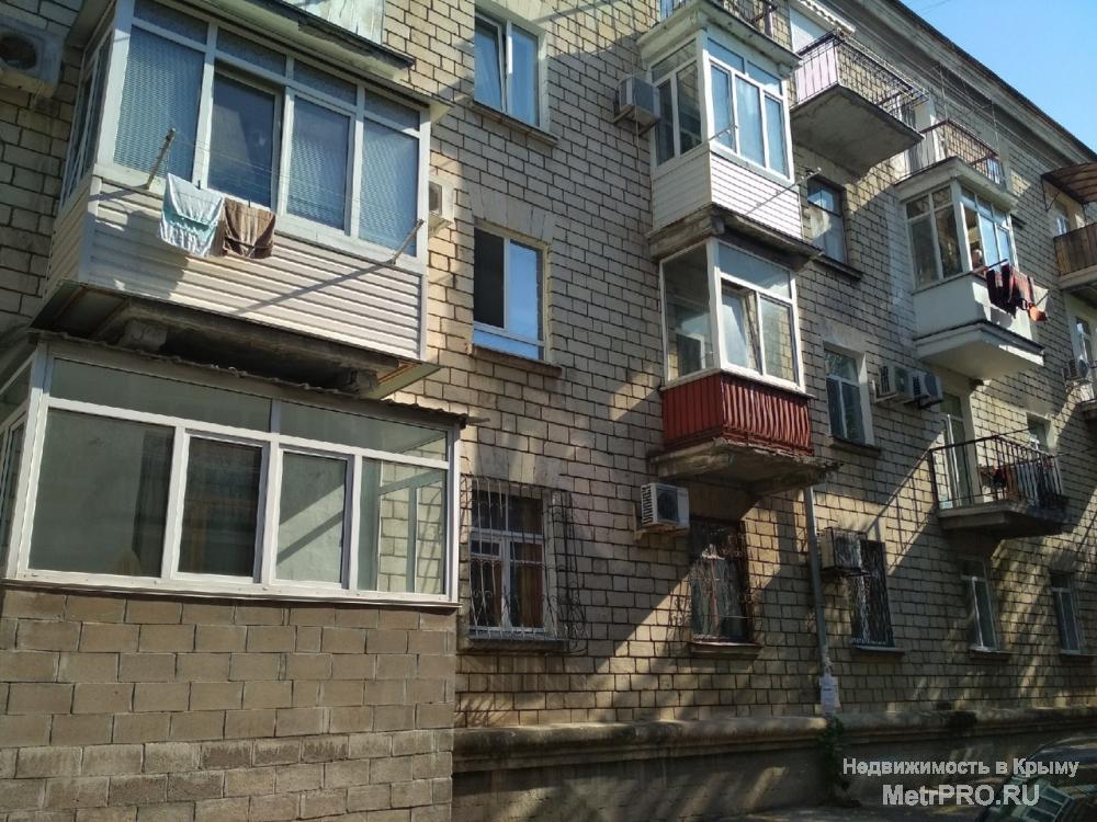 На улице Дроздова продается 2-х комнатная квартира в самом центре Севастополя (сталинский проект). Квартира находится... - 9