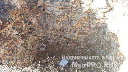 Продается дача с недостроем на Фиоленте (СТ “Дельфин»). 6-я линия от дороги. 8 соток. Участок ровный, заведены свет и... - 15
