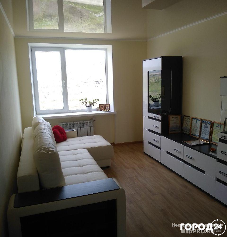 Продается уютная 2 комнатная квартира в Коктебеле ул. Арматлукская д 10б. Квартира расположена на 4 этаже нового 6...