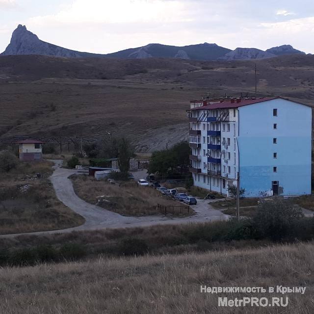 Продается уютная 2 комнатная квартира в Коктебеле ул. Арматлукская д 10б. Квартира расположена на 4 этаже нового 6... - 15