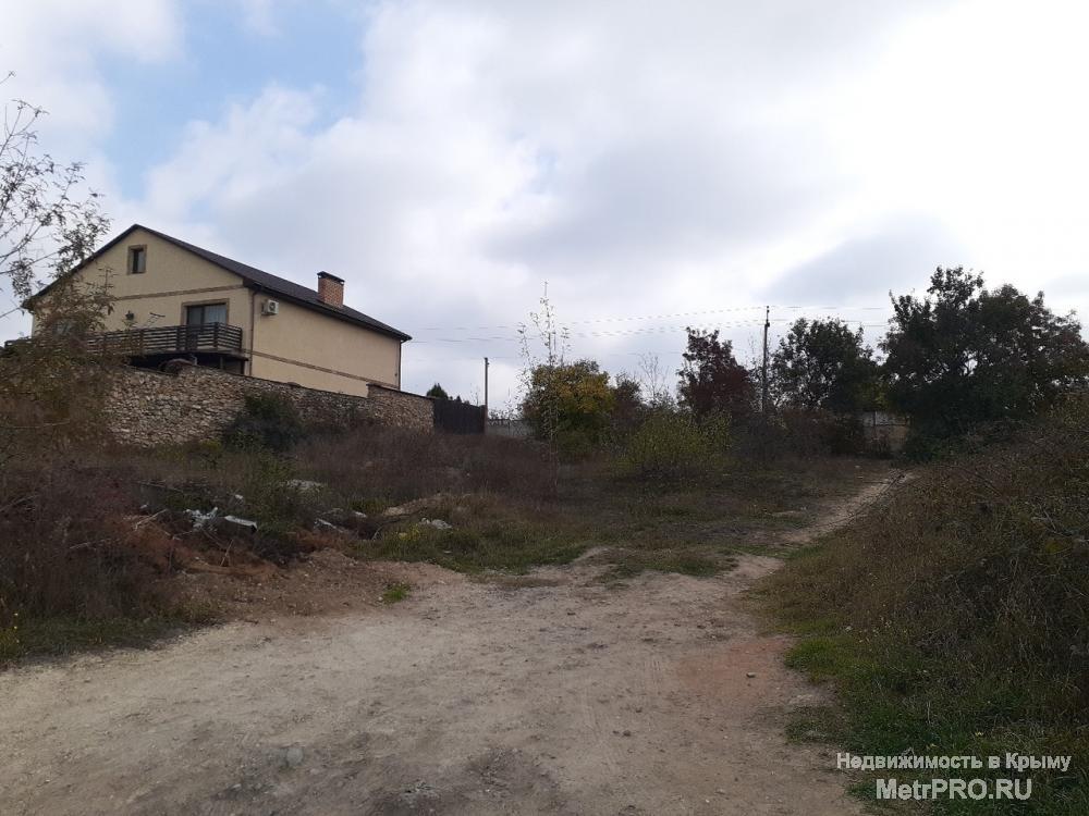 В продаже участок на Камышовом шоссе 6 соток. Ориентир улица Амет- Хана Султана. Стоимость 2.2 млн р. Свет, вода. Газ... - 2