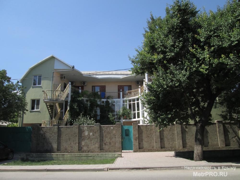 Продается действующая мини гостиница «Итальянский дворик» на участке 4 сотки.Общая площадь 468 кв.м.20 номеров,в...