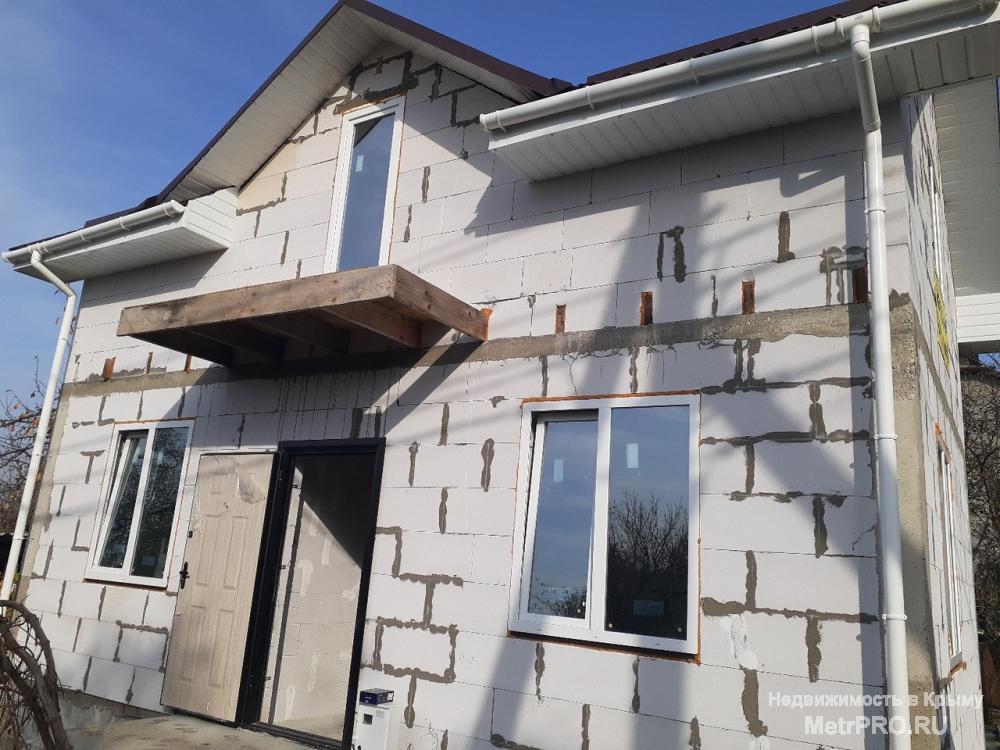 В продаже новый дом в микрорайоне Сапун Гора. Удобное расположение- минута ходьбы до остановки. Газ по улице. Дом в...