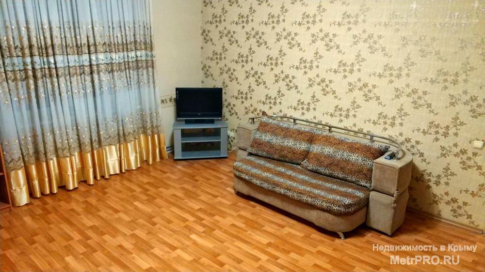 Сдается посуточно большая однокомнатная квартира с хорошим ремонтом в Стрелецкой бухте, у моря и пляжей. Квартира... - 1