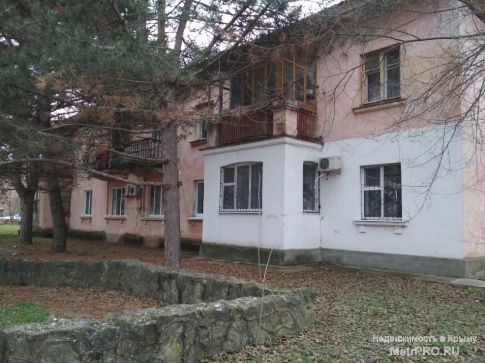Код объекта 11391558.    Продаётся трёхкомнатная квартира 68.6/48.1/6.5 кв. м на первом этаже двухэтажного блочного... - 4