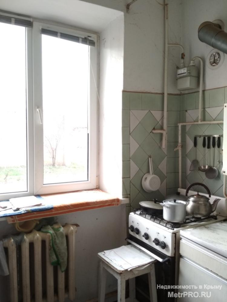 Код объекта 11391558.    Продаётся трёхкомнатная квартира 68.6/48.1/6.5 кв. м на первом этаже двухэтажного блочного... - 7