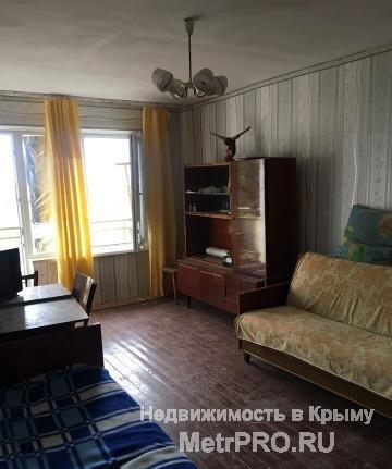 Код объекта 11391535.    Продаётся однокомнатная квартира 34/17.3/7.7 кв. м на втором этаже двухэтажного блочного... - 2