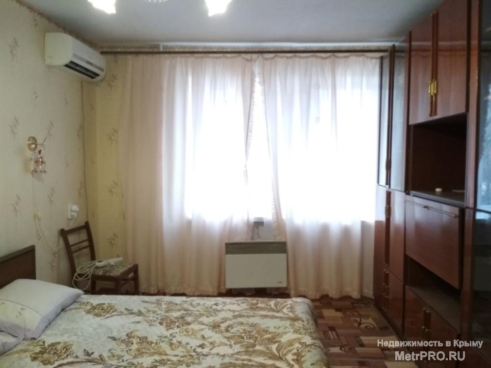 Код объекта 11391512.    Продаётся трёхкомнатная квартира 64/45.8/5.2 кв. м на третьем этаже пятиэтажного блочного... - 6