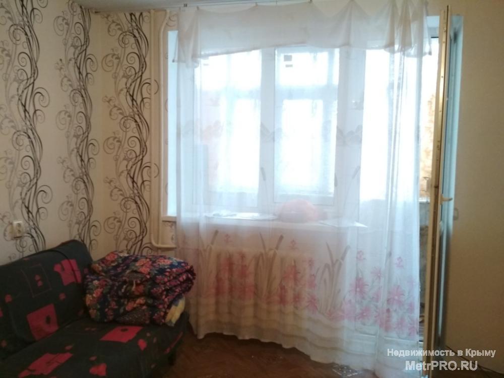 Код объекта 11391477.    Продаётся однокомнатная квартира 32.8/16.4/6.2 кв. м на первом этаже девятиэтажного блочного...