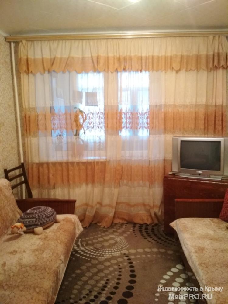 Код объекта 11391511.    Продаётся трёхкомнатная квартира 70.6/40. 2/8.6 кв. м на первом этаже пятиэтажного блочного... - 9