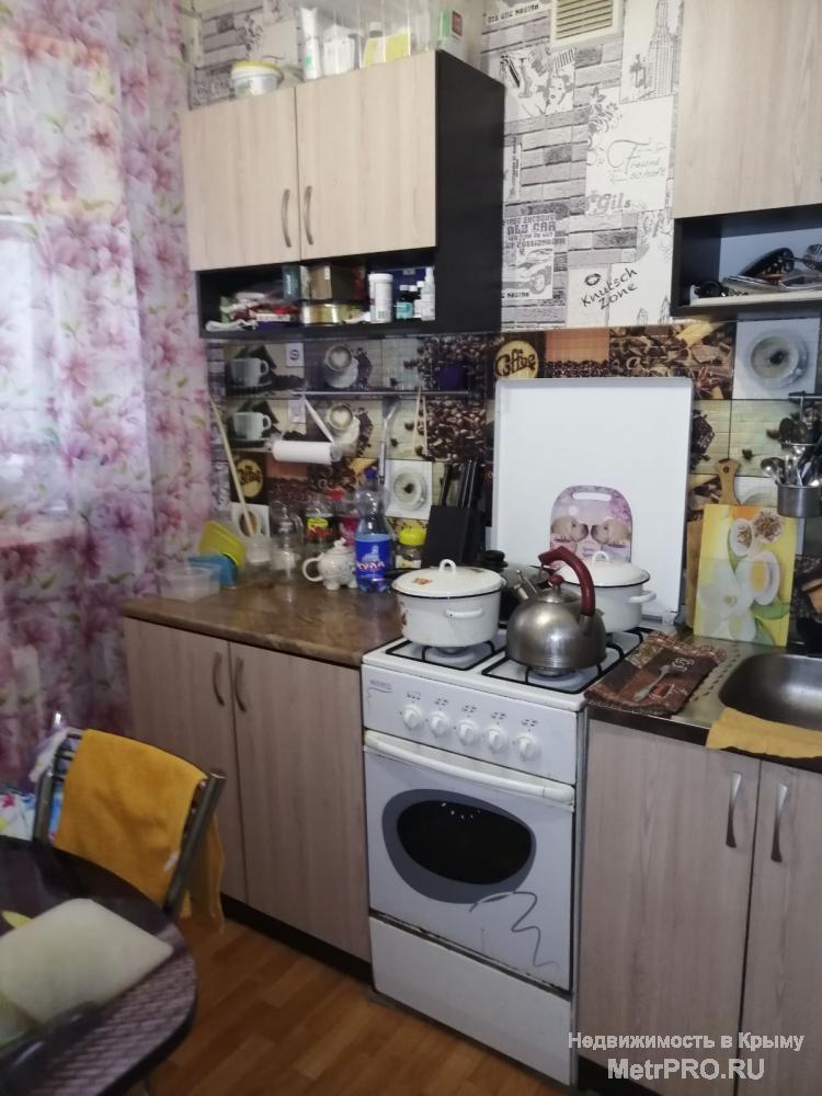 Однокомнатная малосемейная квартира коридорного типа, 5 этаж пятиэтажного дома, кухня 6,5м2 просторная комната... - 8