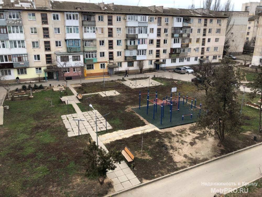 Код объекта 11391379.    Продаю двухкомнатную квартиру 45.1/31/6 кв. м на четвёртом этаже пятиэтажного блочного дома... - 3