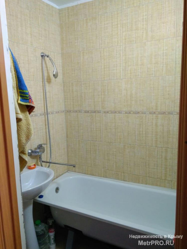 Код  объекта 11391389.    Продаю двухкомнатную квартиру 54/33/10 кв. м на пятом этаже пятиэтажного блочного дома по... - 1