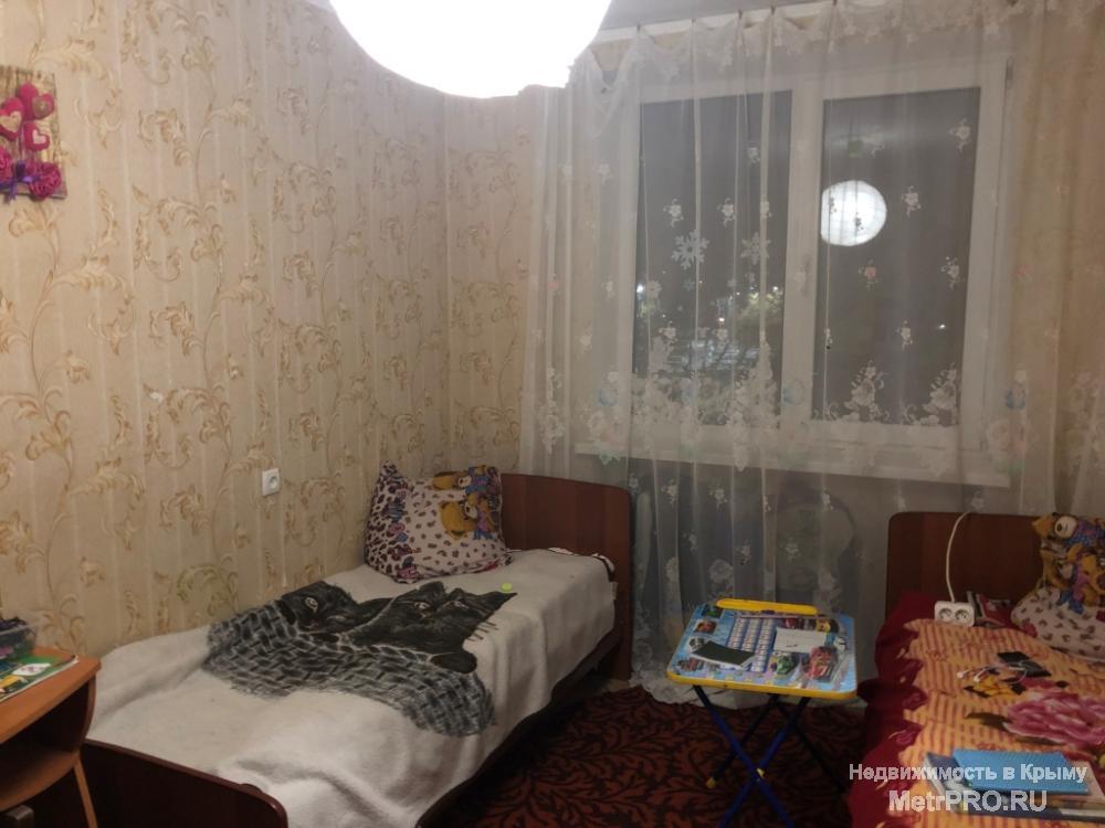 Код объекта 11391355.    Продаётся трёхкомнатная квартира 66/39/9 кв. м на третьем этаже пятиэтажного блочного дома... - 5