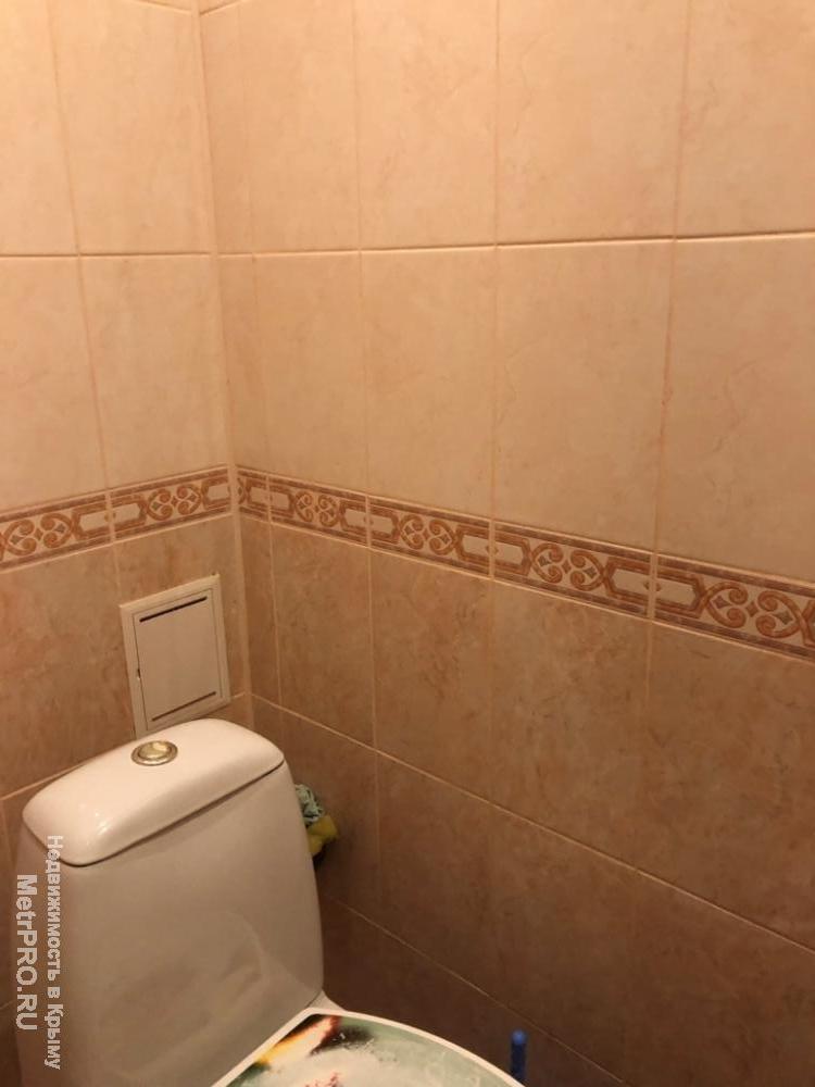 Код объекта 11391355.    Продаётся трёхкомнатная квартира 66/39/9 кв. м на третьем этаже пятиэтажного блочного дома... - 9
