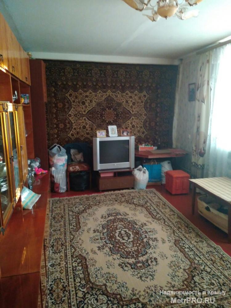 Код объекта 11391336.    Продаю трёхкомнатную квартиру 64/42/8 кв. м на четвёртом этаже пятиэтажного блочного дома по... - 2