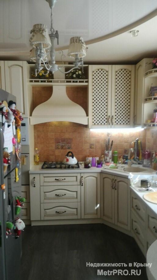 Код объекта 11391283.    Продаю двухуровневую  квартиру в двухэтажном доме по улице Горького в посёлке Петровка... - 12