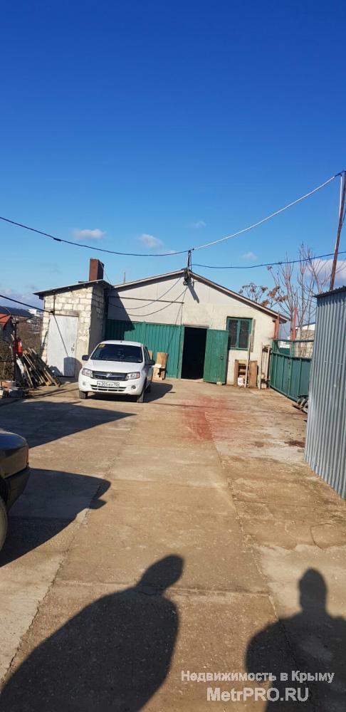 Продается производственно-складская база на участке 16 соток. Удобное месторасположение в самом городе. Строения на... - 12