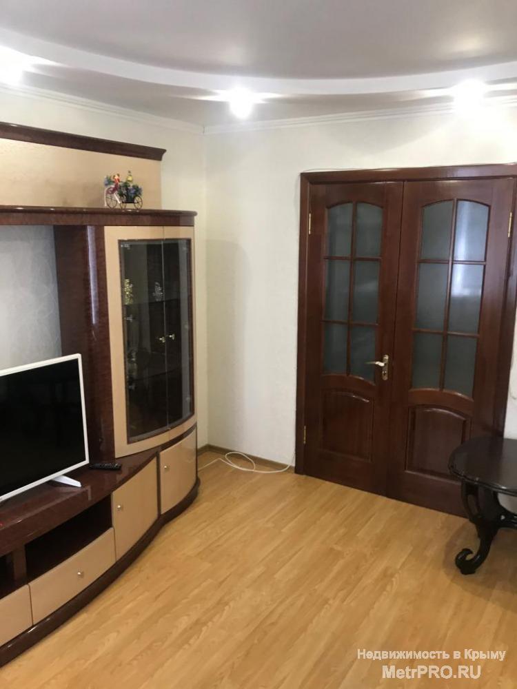 Код объекта 11391324.    Продам двухкомнатную квартиру 50.1/27.7/8.4 кв. м на пятом этаже пятиэтажного блочного дома... - 2