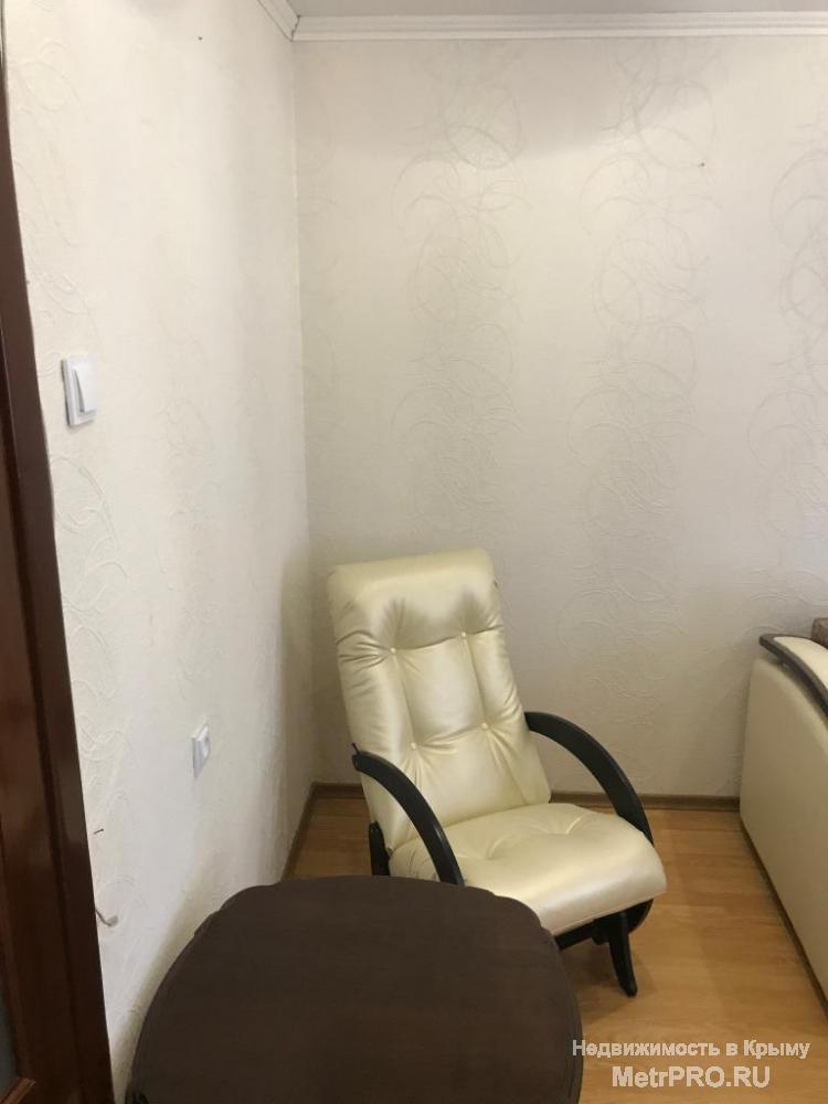 Код объекта 11391324.    Продам двухкомнатную квартиру 50.1/27.7/8.4 кв. м на пятом этаже пятиэтажного блочного дома... - 3