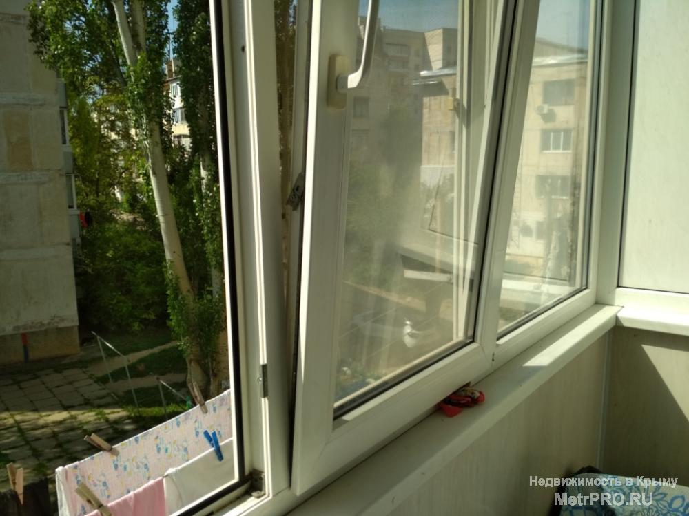 Код объекта 13903310.    Продам двухкомнатную квартиру 42.4/27.8/6.6 кв. м на третьем этаже пятиэтажного блочного... - 1