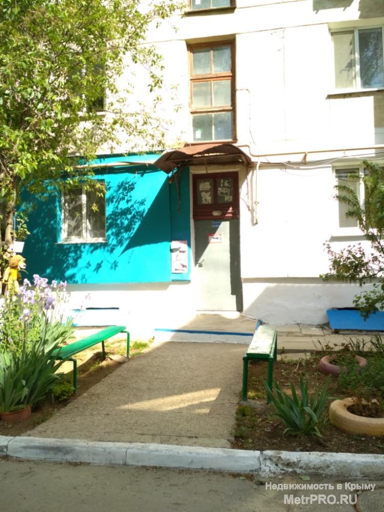 Код объекта 13903310.    Продам двухкомнатную квартиру 42.4/27.8/6.6 кв. м на третьем этаже пятиэтажного блочного... - 10