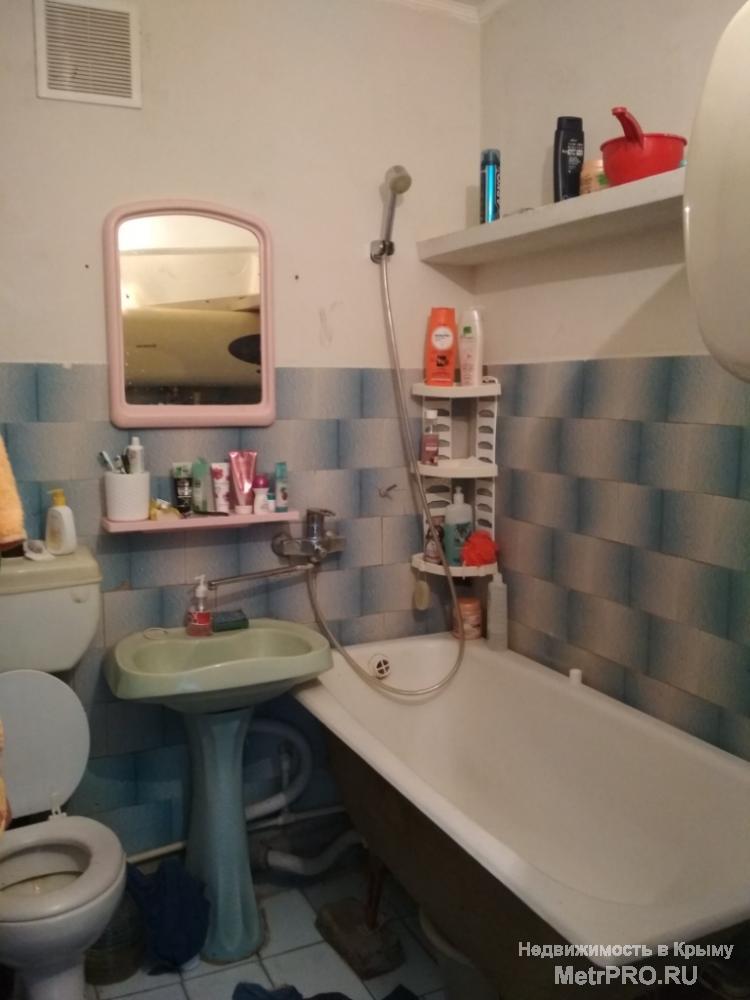 Код объекта 14644883.    Продам однокомнатную квартиру 50.2 кв. м на третьем этаже трёхэтажного блочного дома по... - 1