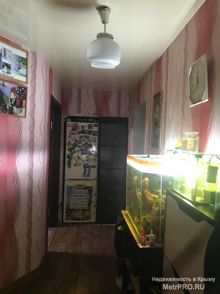 Код объекта 15647591.    Продаю двухкомнатную квартиру 47.5/26.7/5.5 кв. м на первом этаже пятиэтажного блочного дома... - 10