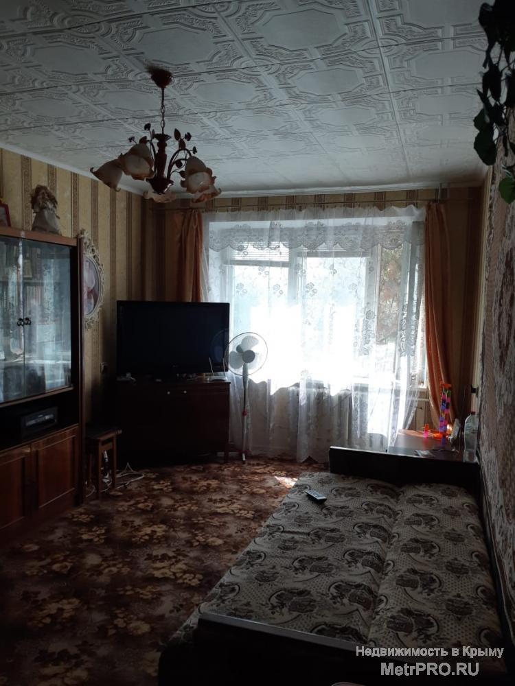 Код объекта 16987802.    Продам трёхкомнатную квартиру 59.7/41.3/6.1 кв. м на втором этаже пятиэтажного блочного дома... - 4