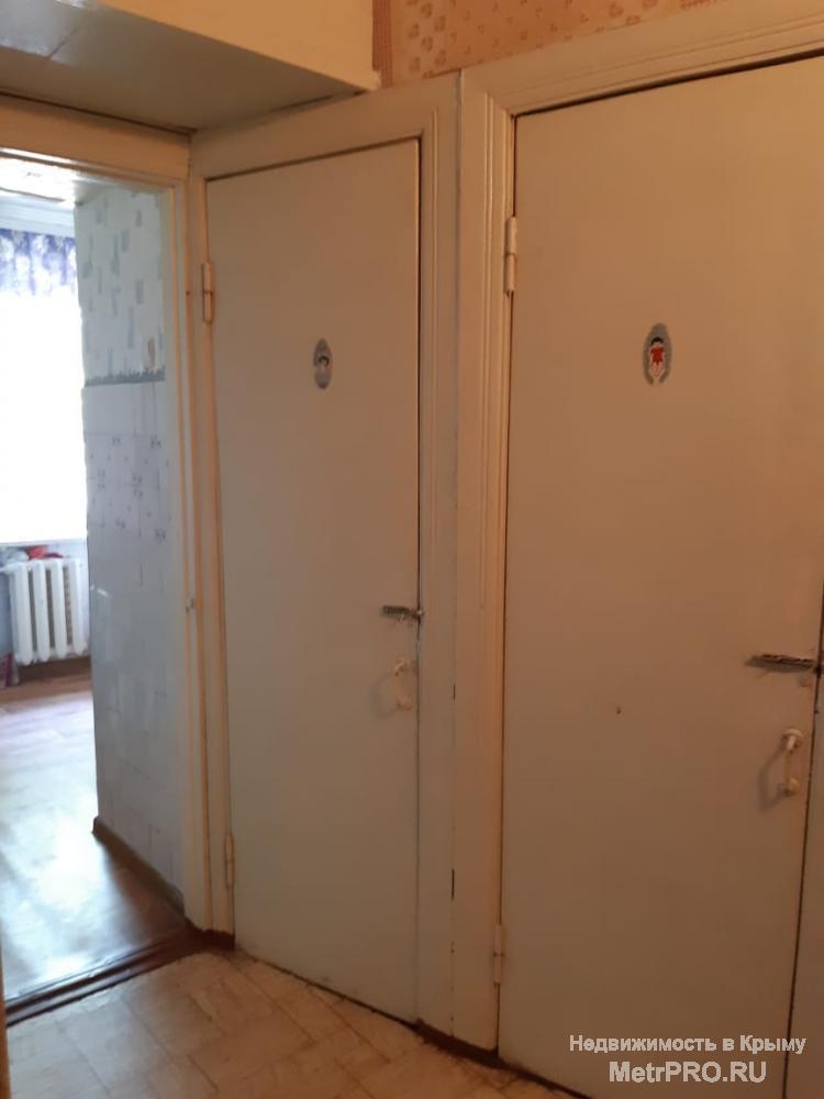 Код объекта 16987802.    Продам трёхкомнатную квартиру 59.7/41.3/6.1 кв. м на втором этаже пятиэтажного блочного дома... - 7