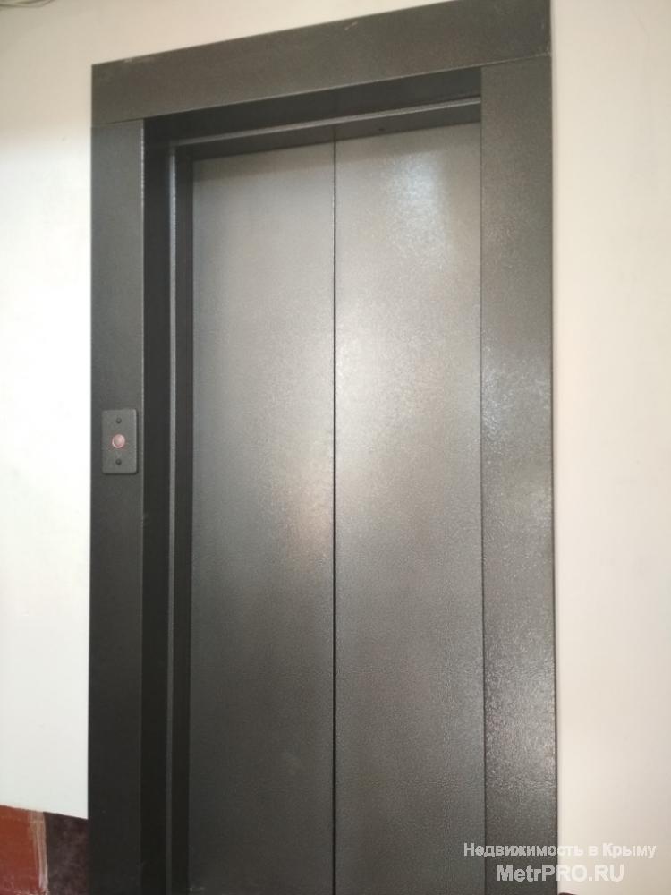 Код объекта 17381326.    Продам двухкомнатную квартиру 59.5/27.5/9 кв. м на пятом этаже девятиэтажного блочного дома... - 9