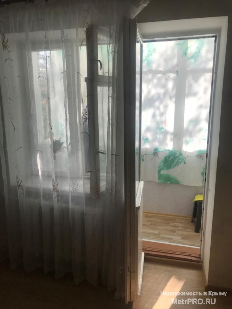 Код объекта 21822121.    Продам двухкомнатную квартиру 43.9/28/6 кв. м на первом этаже пятиэтажного блочного дома по... - 1