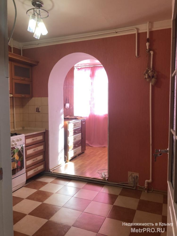 Код объекта 22045109.    Продам однокомнатную квартиру 33.1/11.8/6.6 кв. м на шестом этаже девятиэтажного блочного... - 6