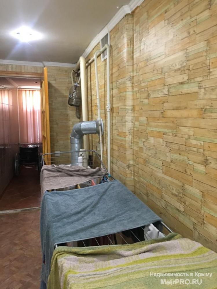 Код объекта 13073986.    Продаётся однокомнатная квартира 57/11/22 кв. м в одноэтажном блочном дома по улице... - 4