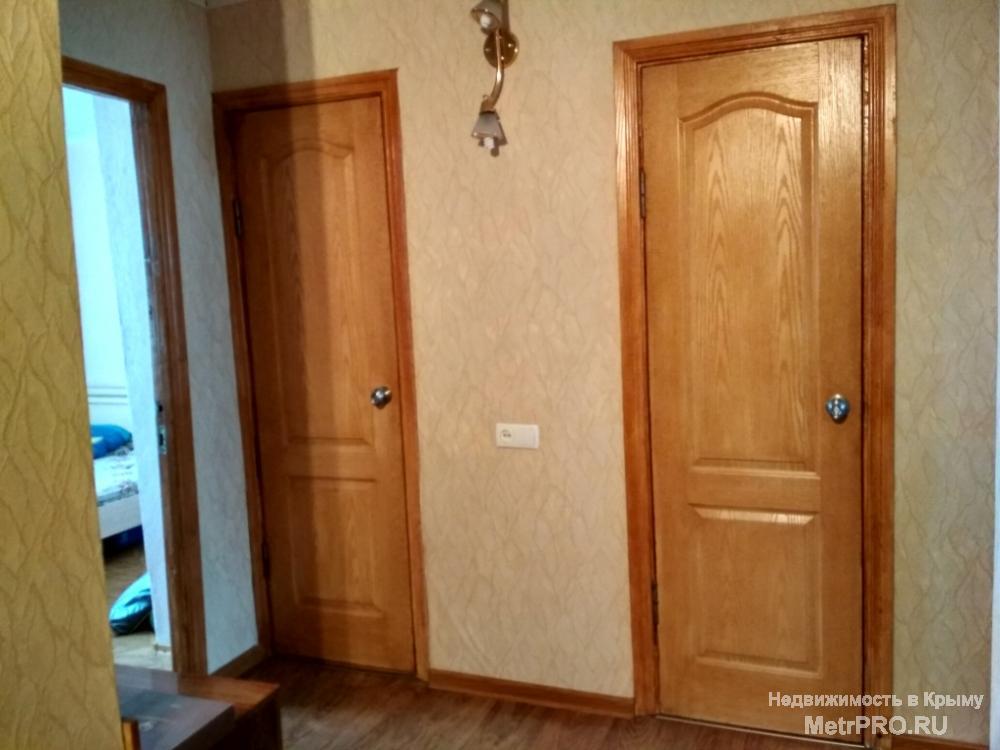Код объекта 11391640.    Продаётся трёхкомнатная квартира 71.5/40.7/9 кв. м на седьмом этаже семиэтажного блочного... - 16