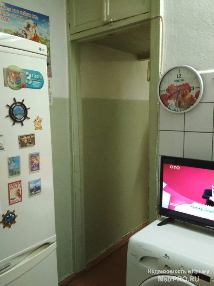 Код объект 11391648.    Продаётся трёхкомнатная квартира 51.5/37.1/5.5 кв. м на втором этаже трёхэтажного блочного... - 12