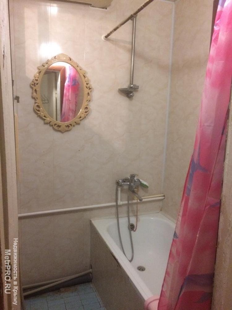 Код объекта 11391561.    Продаётся двухкомнатная квартира 53/30/6 кв. м на первом этаже пятиэтажного блочного дома по... - 1