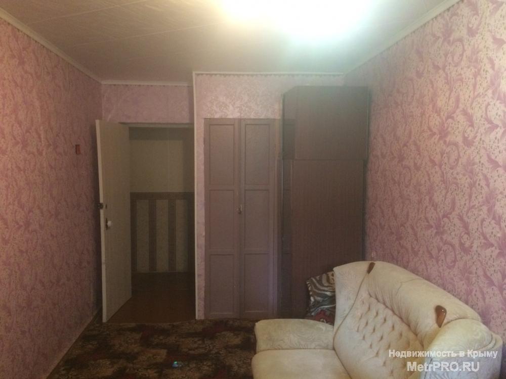 Код объекта 11391561.    Продаётся двухкомнатная квартира 53/30/6 кв. м на первом этаже пятиэтажного блочного дома по... - 4