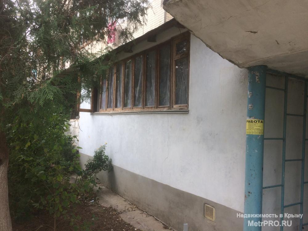 Код объекта 11391561.    Продаётся двухкомнатная квартира 53/30/6 кв. м на первом этаже пятиэтажного блочного дома по... - 10