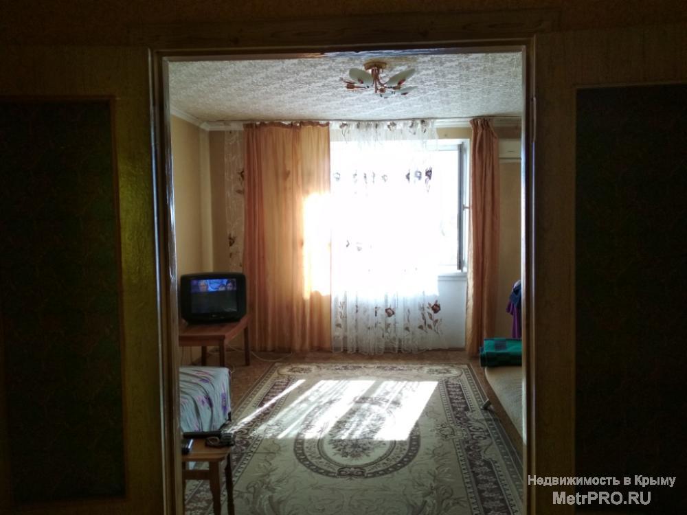 Код объекта 11391546.    Продаётся двухкомнатная квартира  53/28.5/7.2 кв. м на третьем этаже девятиэтажного блочного...