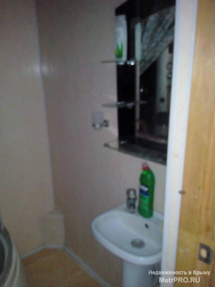 Код объекта 11391550.    Продаётся трёхкомнатная квартира 76.1/40.4/9 кв. м на третьем этаже пятиэтажного блочного... - 1