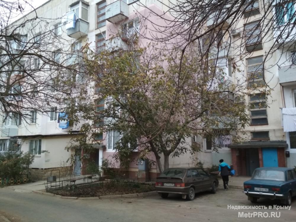 Код объекта 11391550.    Продаётся трёхкомнатная квартира 76.1/40.4/9 кв. м на третьем этаже пятиэтажного блочного... - 3