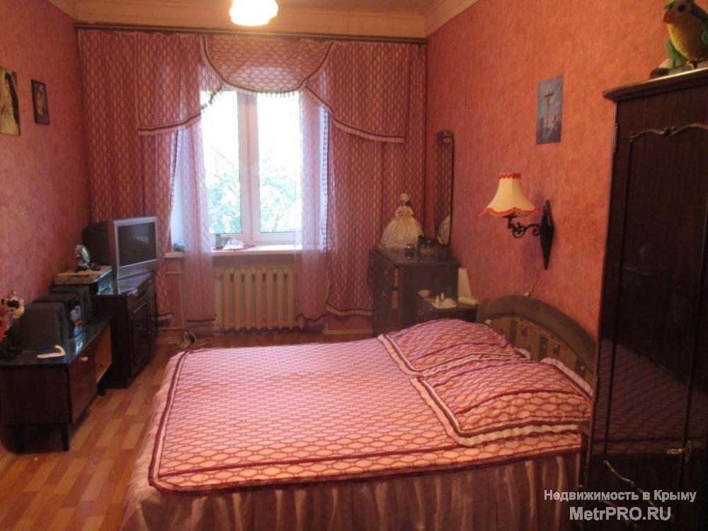 Код объекта 11391483.     Продаётся трёхкомнатная квартира 70 кв. м, расположенная на втором этаже двухэтажного...