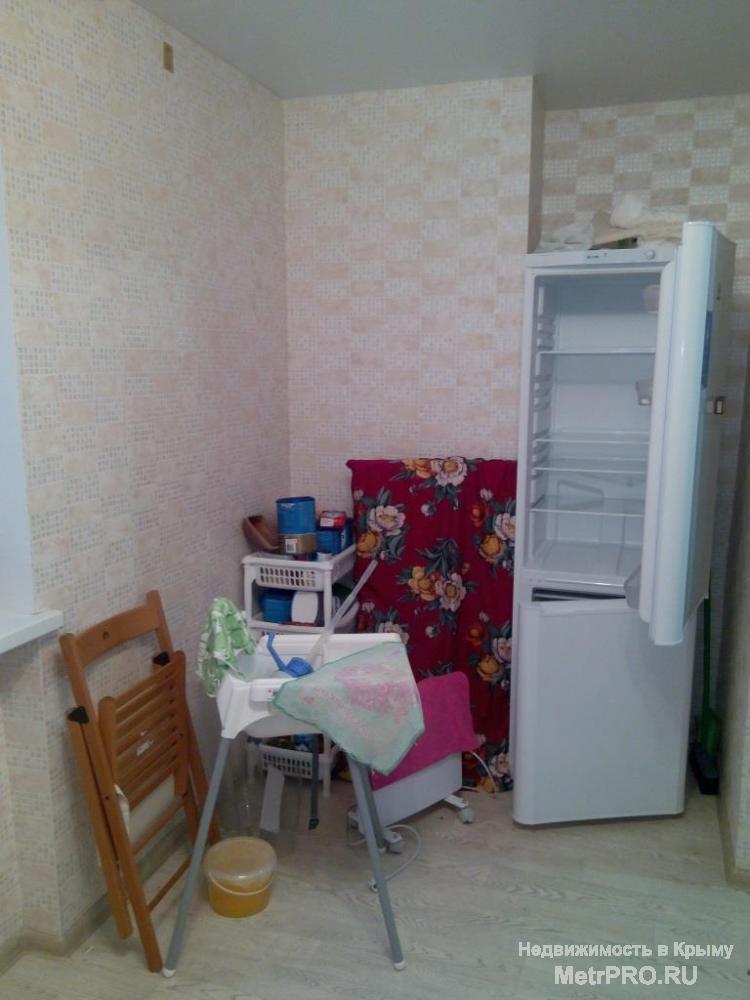 Код объекта 11391584.    Продаётся однокомнатная квартира 31/20/7 кв. м на третьем этаже пятиэтажного блочного дома... - 2