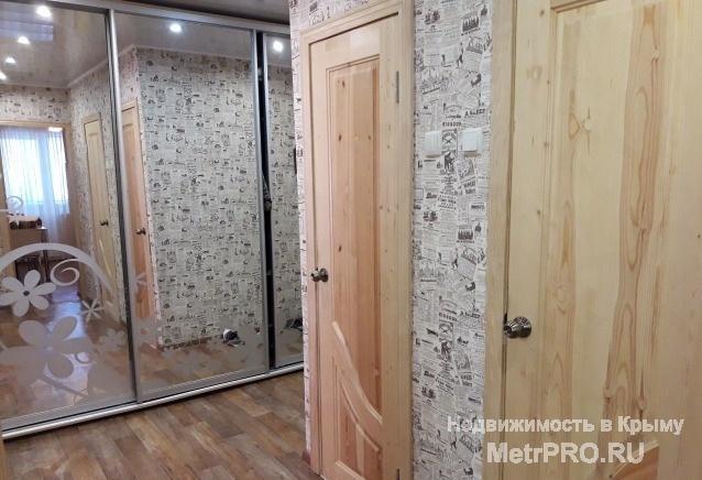 Код объекта 11391574.    Продаётся двухкомнатная квартира 52/25/8 кв. м на 1 этаже 2-этажного кирпичного дома по... - 4