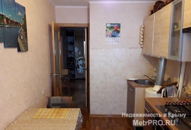 Код объекта 11391574.    Продаётся двухкомнатная квартира 52/25/8 кв. м на 1 этаже 2-этажного кирпичного дома по... - 5