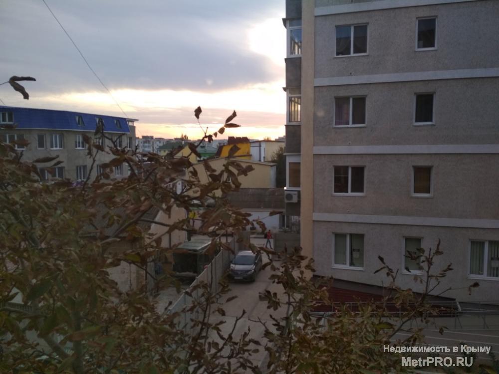 Код объекта 11391312.    Продаётся двухкомнатная квартира 54.5/28/8 кв. м на третьем этаже пятиэтажного блочного дома... - 2