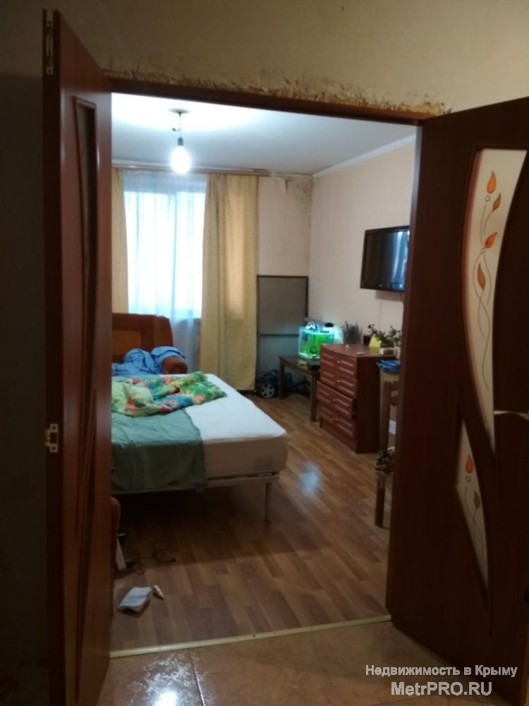 Код объекта 11391312.    Продаётся двухкомнатная квартира 54.5/28/8 кв. м на третьем этаже пятиэтажного блочного дома... - 3